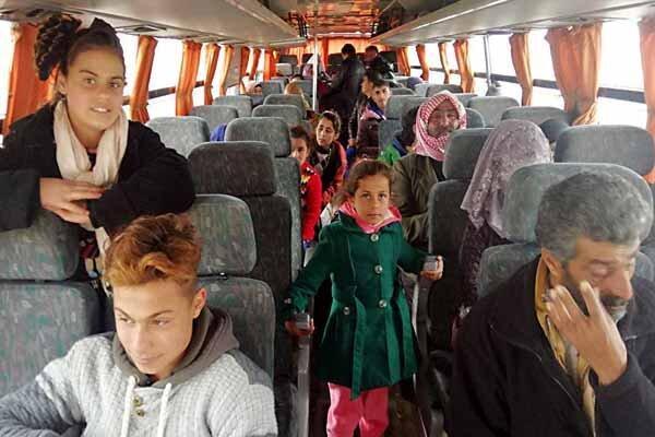 شادمانی آوارگان سوری از بازگشت به کشورشان شادمانی آوارگان سوری از بازگشت به کشورشان