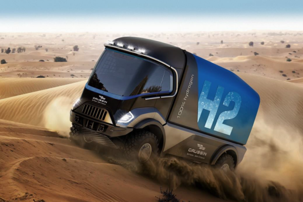 رونمایی از اولین کامیون مسابقه هیدروژنی با رانندگی مسی