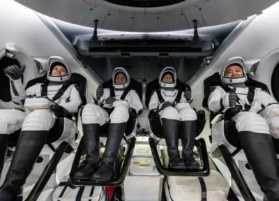 بازگشت 4 فضانورد با کپسول اسپیس ایکس پس از ماه ها دوری از خانه ، شروع ماموریت کرو، 6 با یک اماراتی